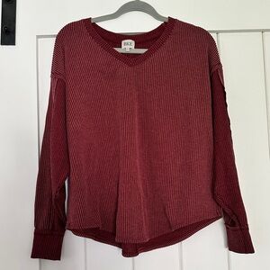 BKE Women's Long Sleeve Ribbed Burgundy Top